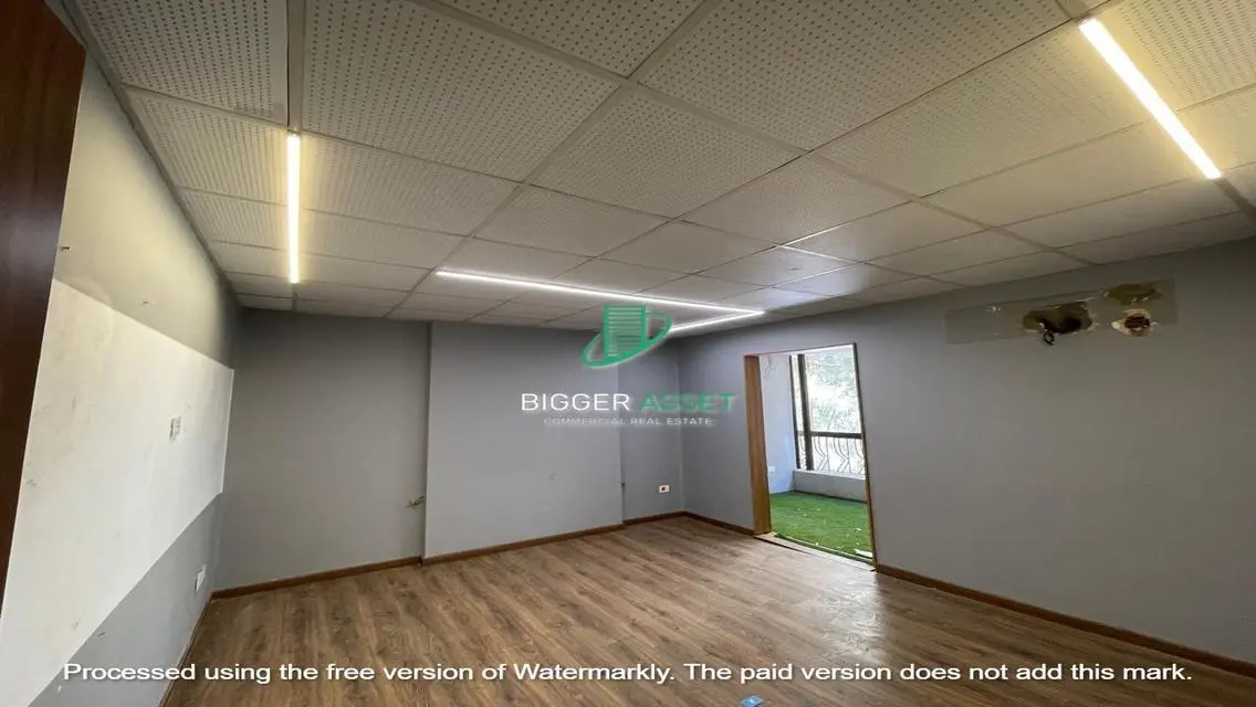Luxury Ground Office|300Sqm With Garden|P Entrance