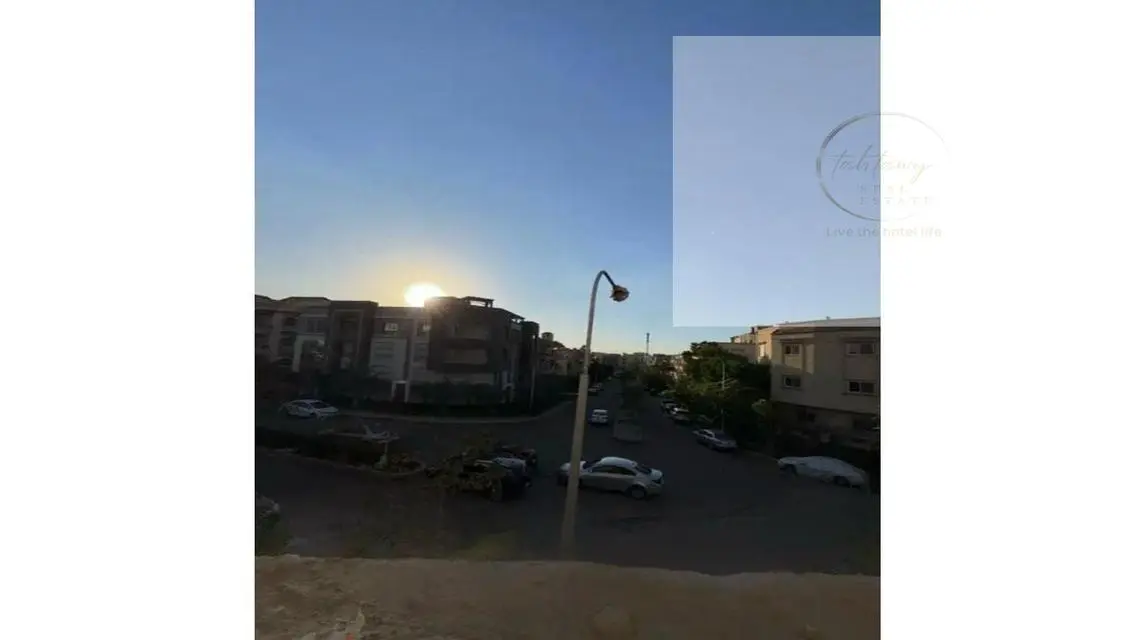 شقه للبيع بالحي السابع مدينة العبور