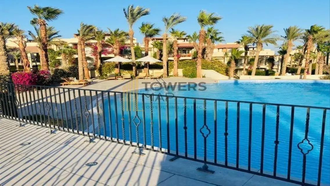 امتلك شاليه 2 نوم/ تشطيب كامل / pool view