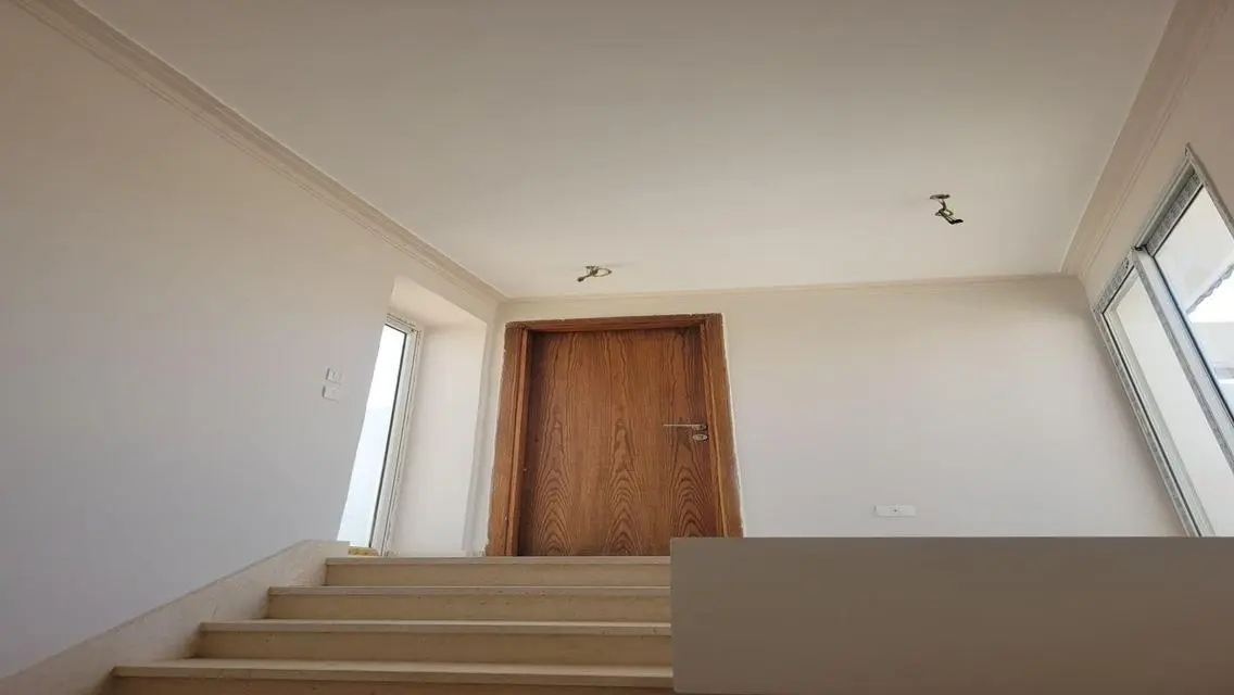 Fully finished townhouse for resale ,ready to move
