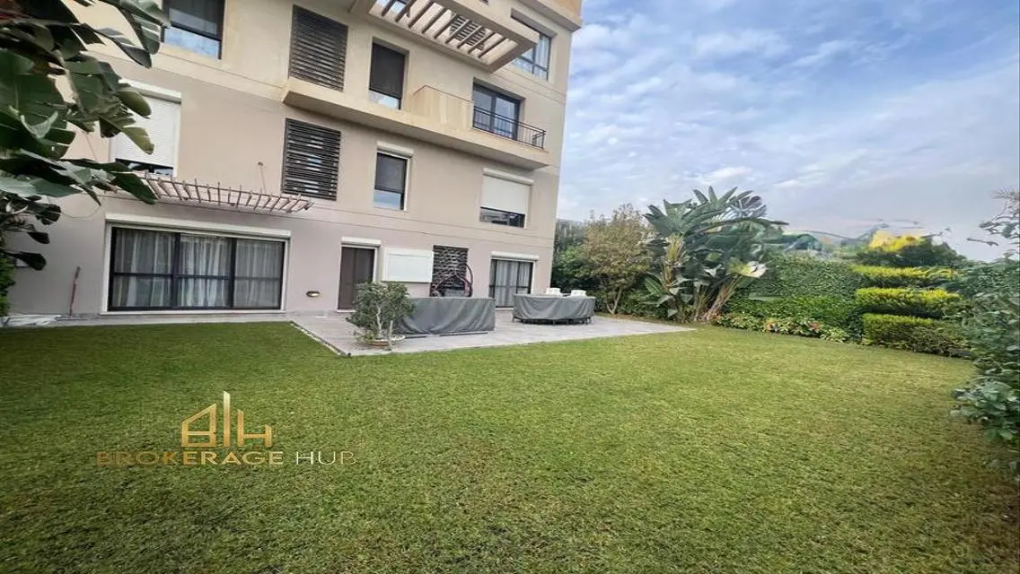 دوبلكس للايجار لوكيشن مميز ايستاون ,
