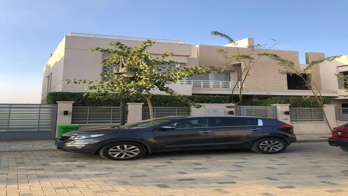 Luxury Twin house Ready To Move In El sheikh Zayed