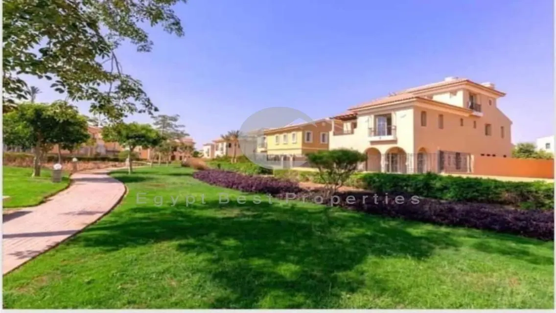 town house for sale in hyde park compound