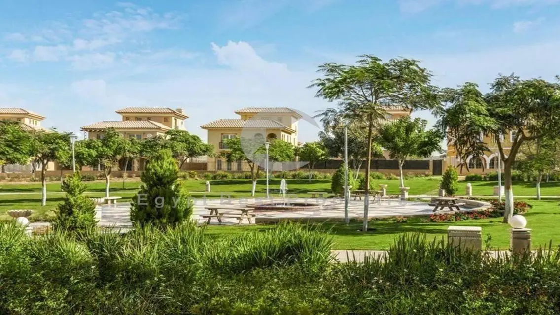 town house for sale in hyde park compound