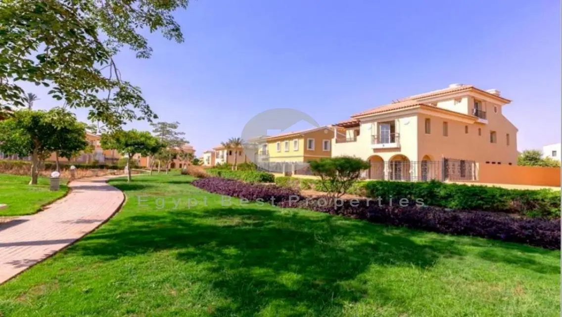 town house for sale in hyde park compound