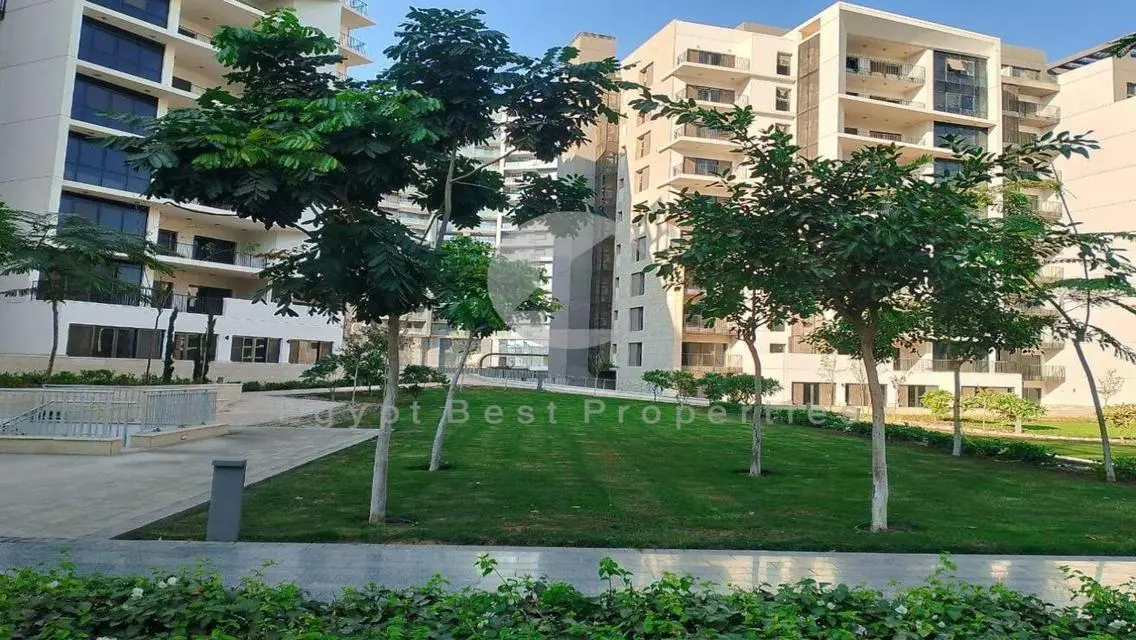 للبيع شقة كاملة التشطيب بالتكيفات فيو مفتوح ف زايد