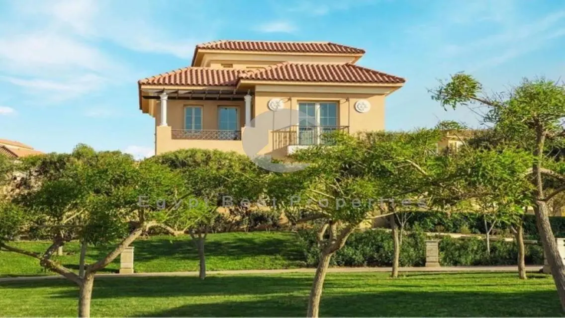 Villa in Hyde Park. Equal instalments over 10 year