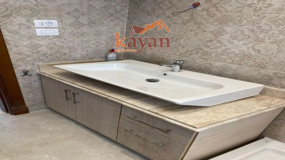 For rent, a semi-furnished apartment in Lake View