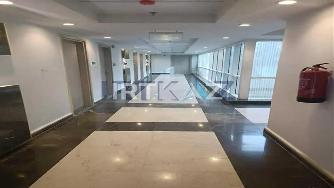 A PRIME LOCATION Office FINISHED in Business Plus