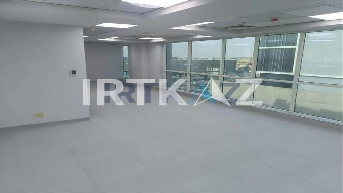 A PRIME LOCATION Office FINISHED in Business Plus