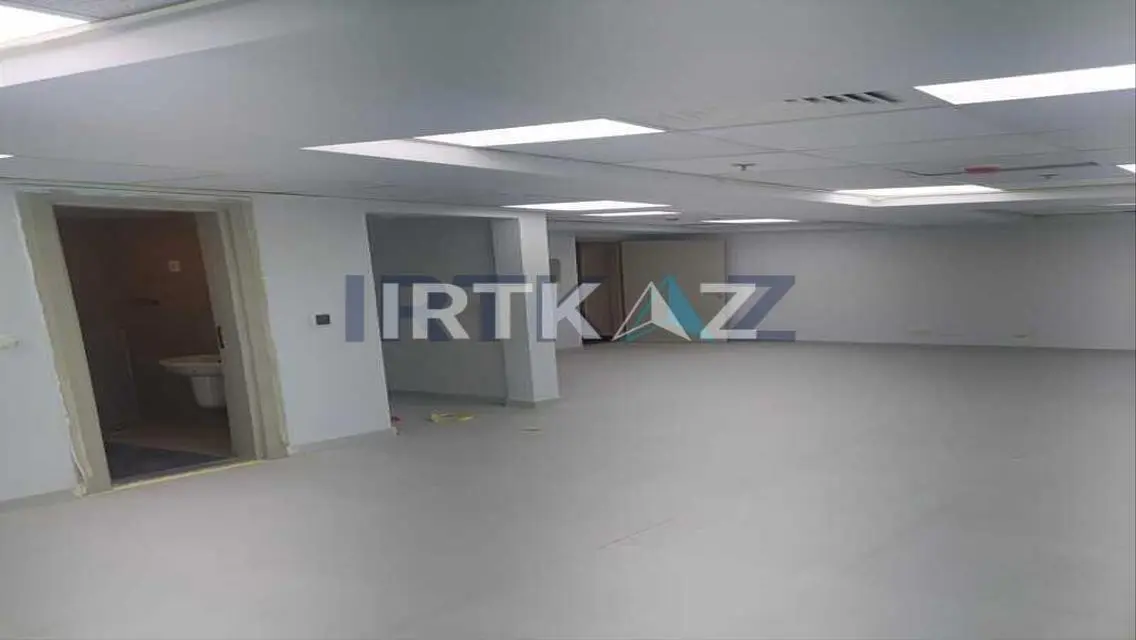 A PRIME LOCATION Office FINISHED in Business Plus