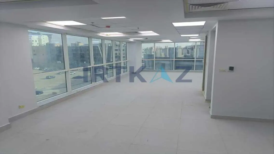 A PRIME LOCATION Office FINISHED in Business Plus