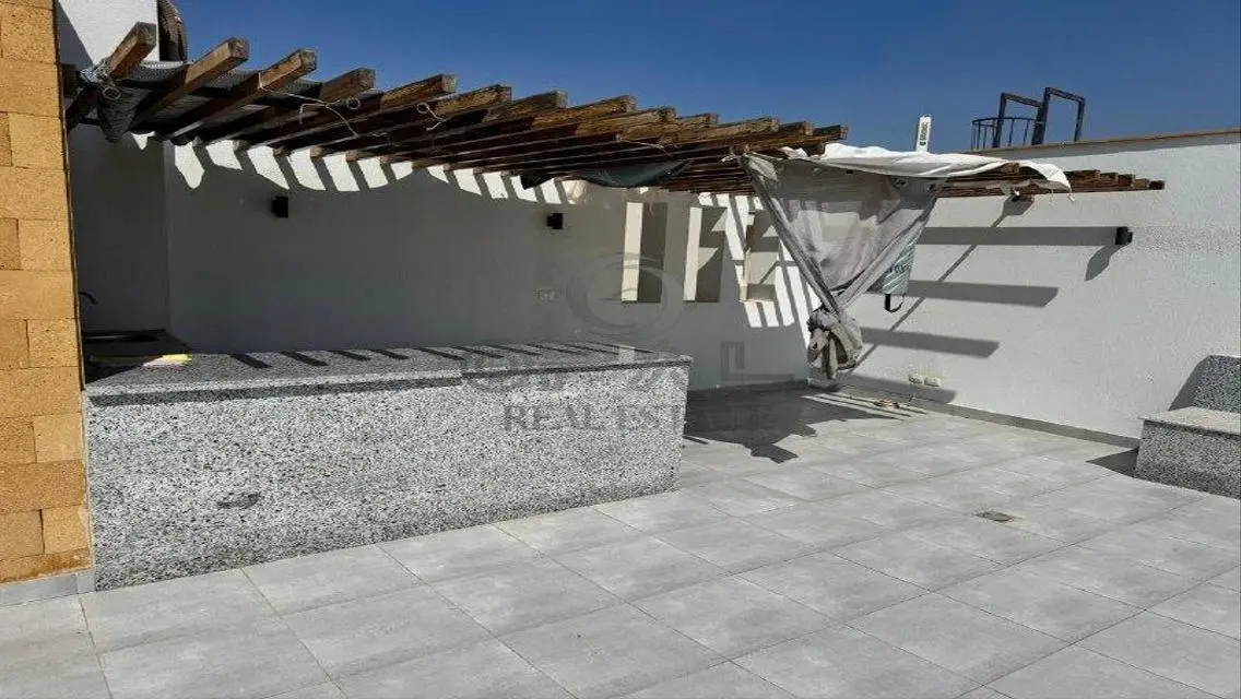 Furnished studio for rent in Westown Beverly Hills