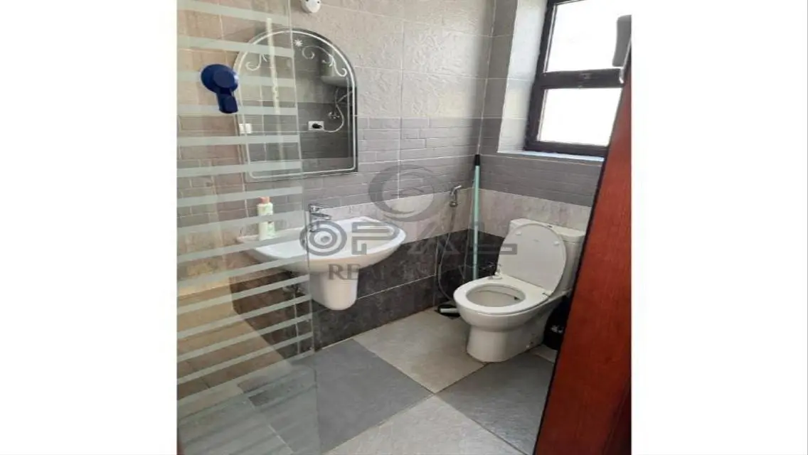 Furnished studio for rent in Westown Beverly Hills