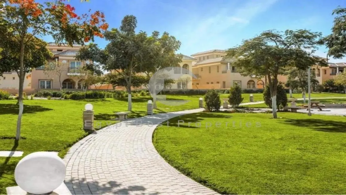 Lowest Price Villa in Hyde Park on Central Park