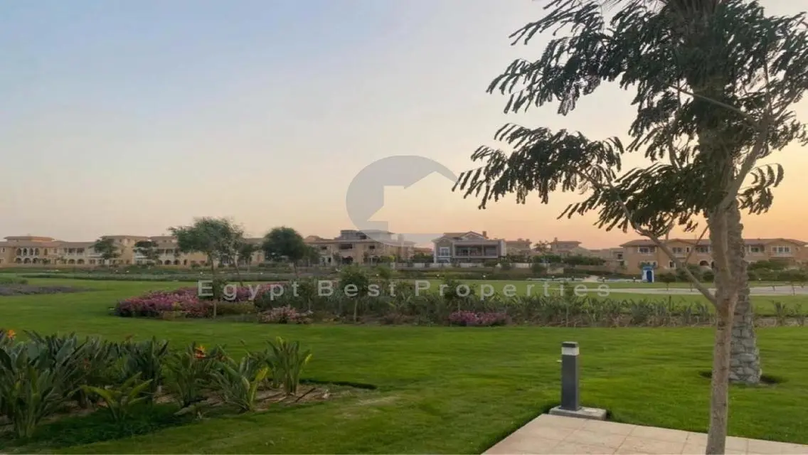 Lowest Price Villa in Hyde Park on Central Park
