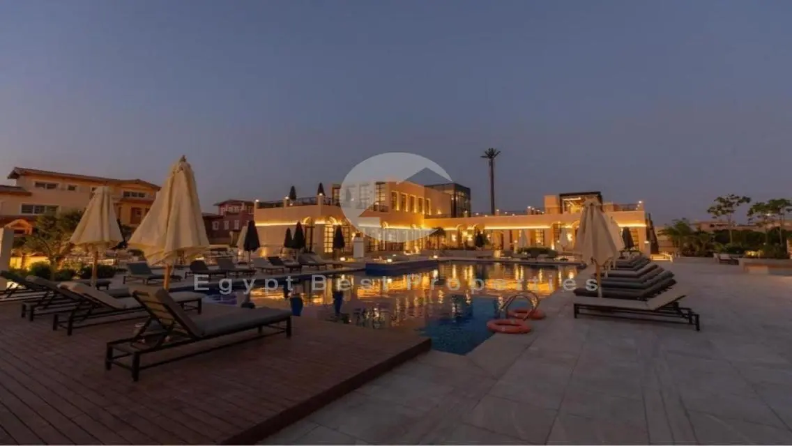 Lowest Price Villa in Hyde Park on Central Park