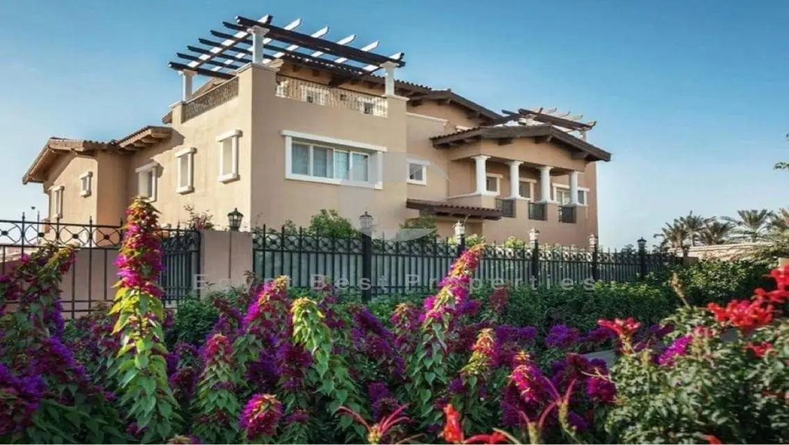 Lowest Price Villa in Hyde Park on Central Park