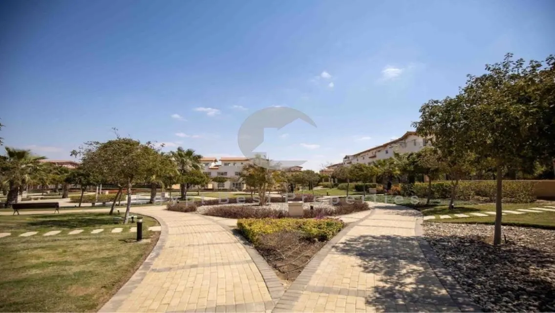 Lowest Price Villa in Hyde Park on Central Park