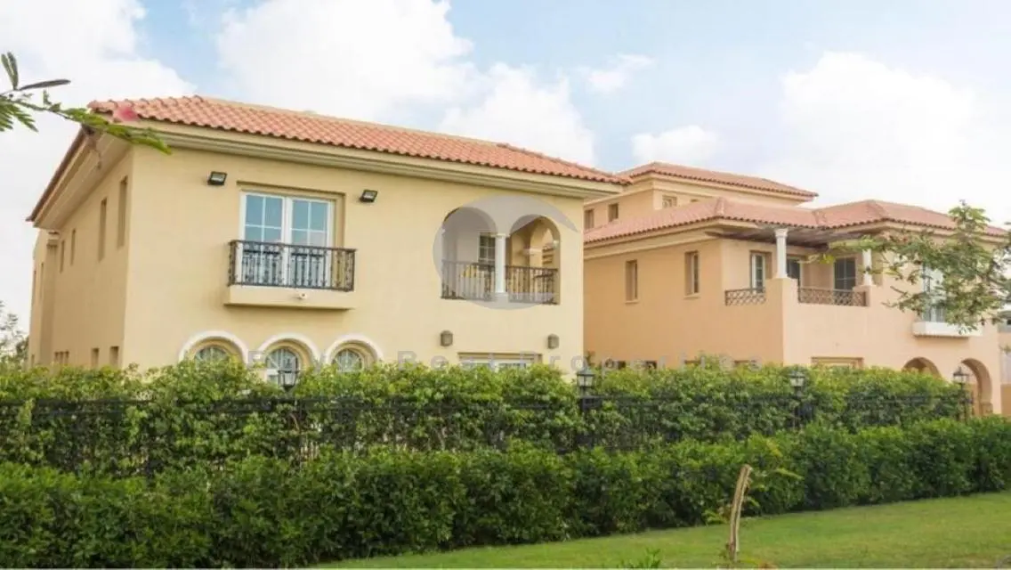 Lowest Price Villa in Hyde Park on Central Park