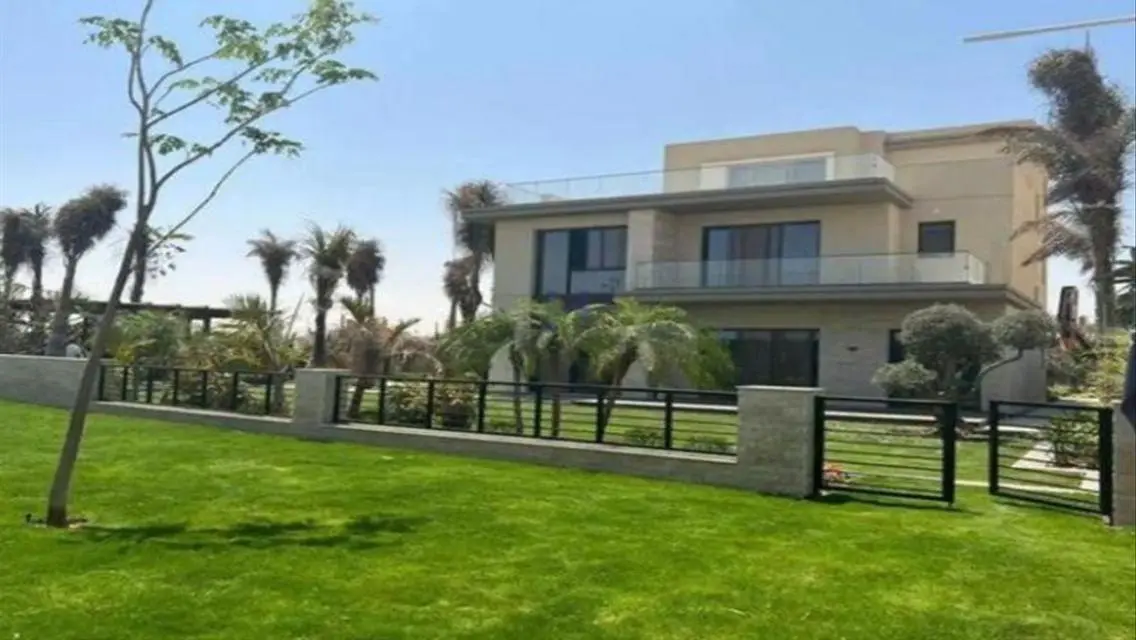 For Sale Villa ready to move in Sodic West
