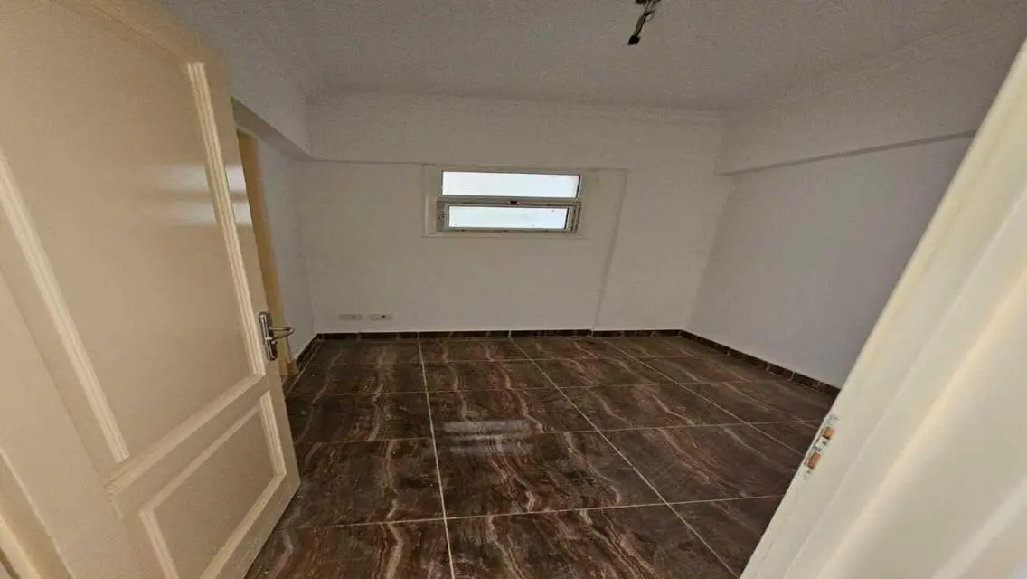 للايجار الاول سكن في السابعة الجديدة مساحة 300م