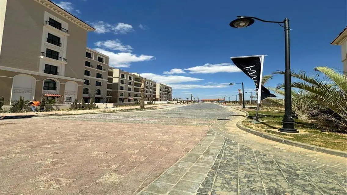 Finished apartment in Sheikh Zayed -ready to move-