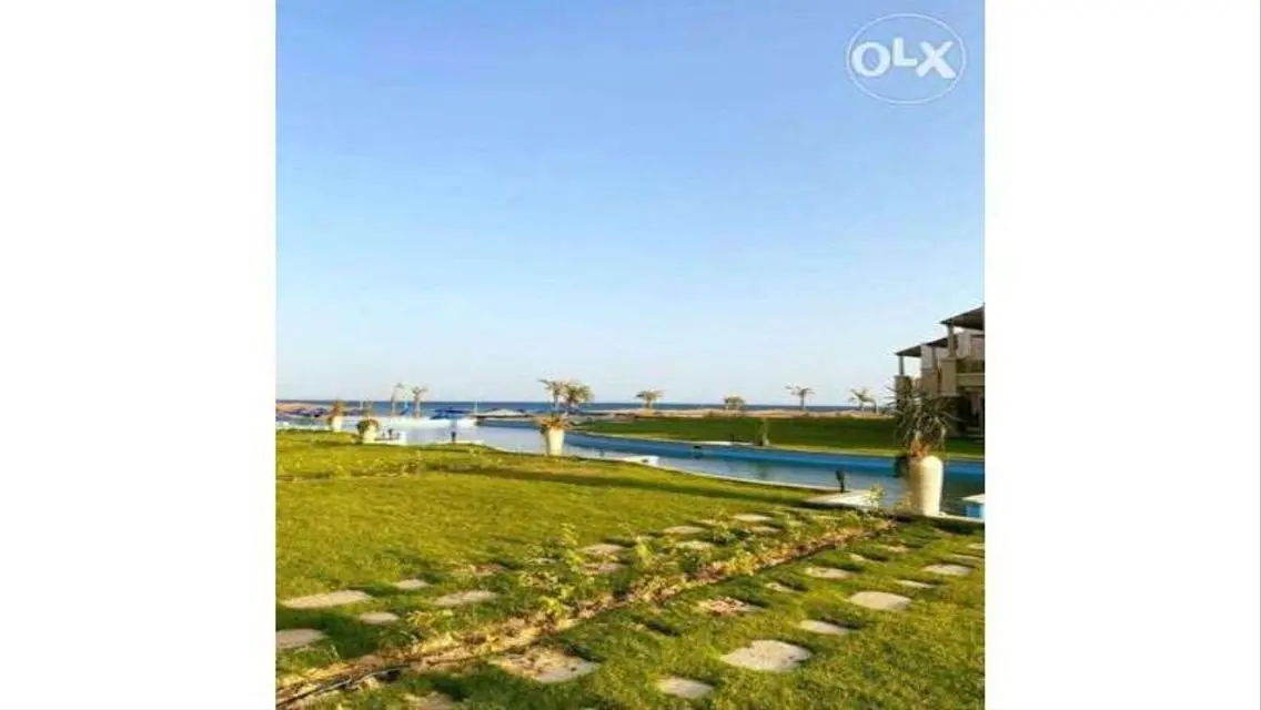 شالية للبيع متشطب بالكامل بالتكيف ع البحر مباشر