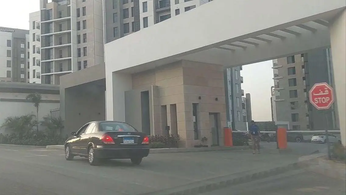شقة متشطبة للبيع فى زد من اورا بأقساط على 10 سنوات