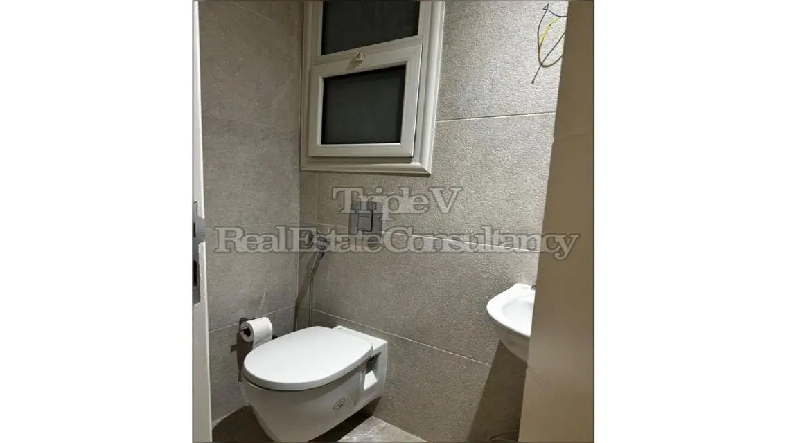Ultra Super Lux With Kitchen, Appliances and Ac&#39;s