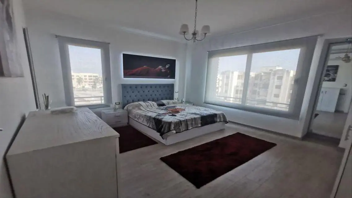 Studio in Village Gate, furnished, ultra modern, f