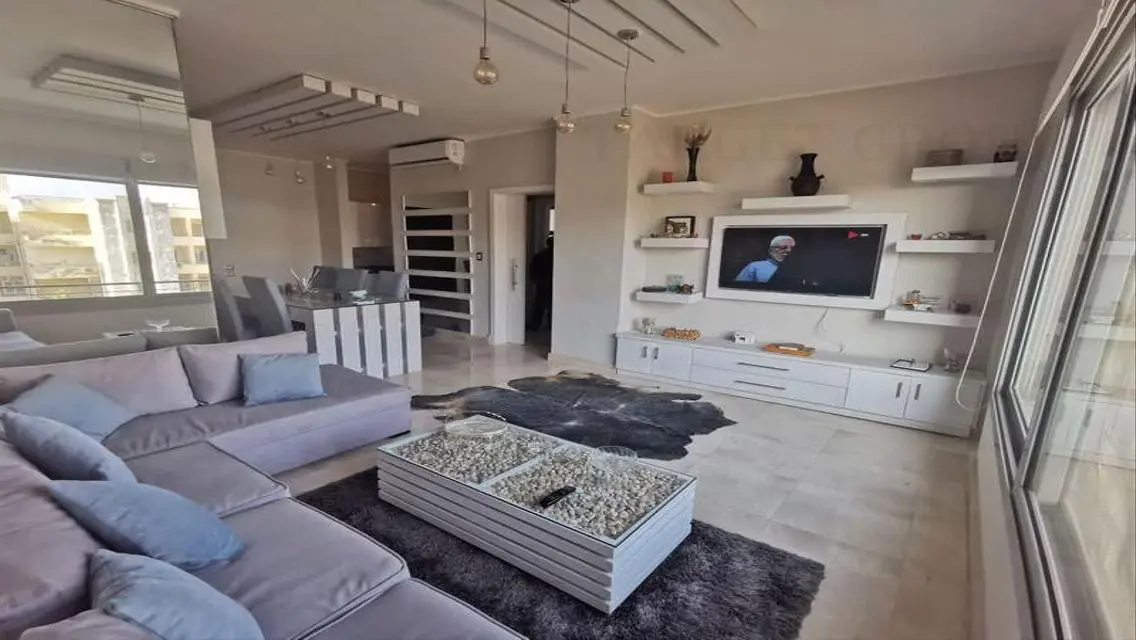 Studio in Village Gate, furnished, ultra modern, f