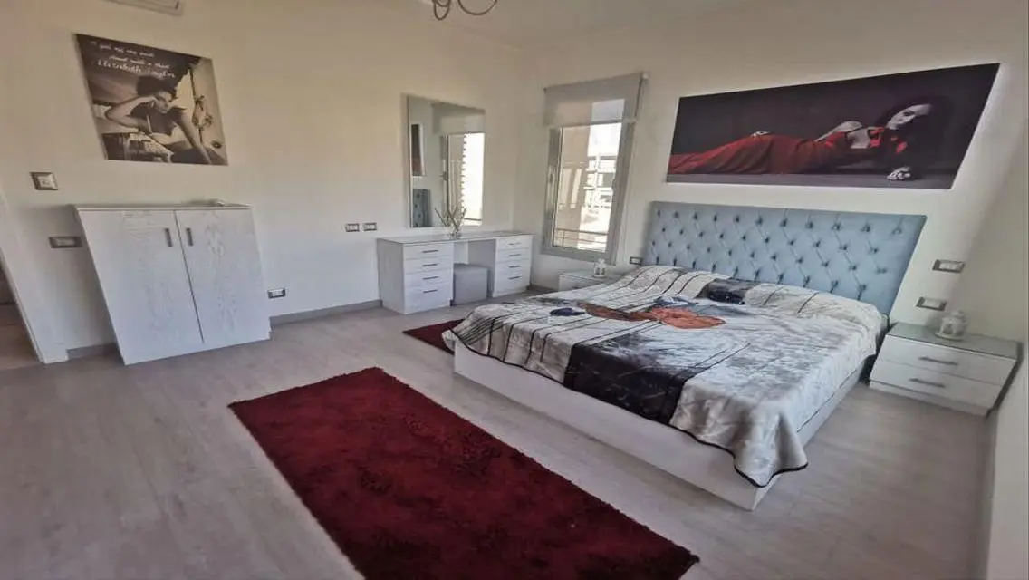 Studio in Village Gate, furnished, ultra modern, f