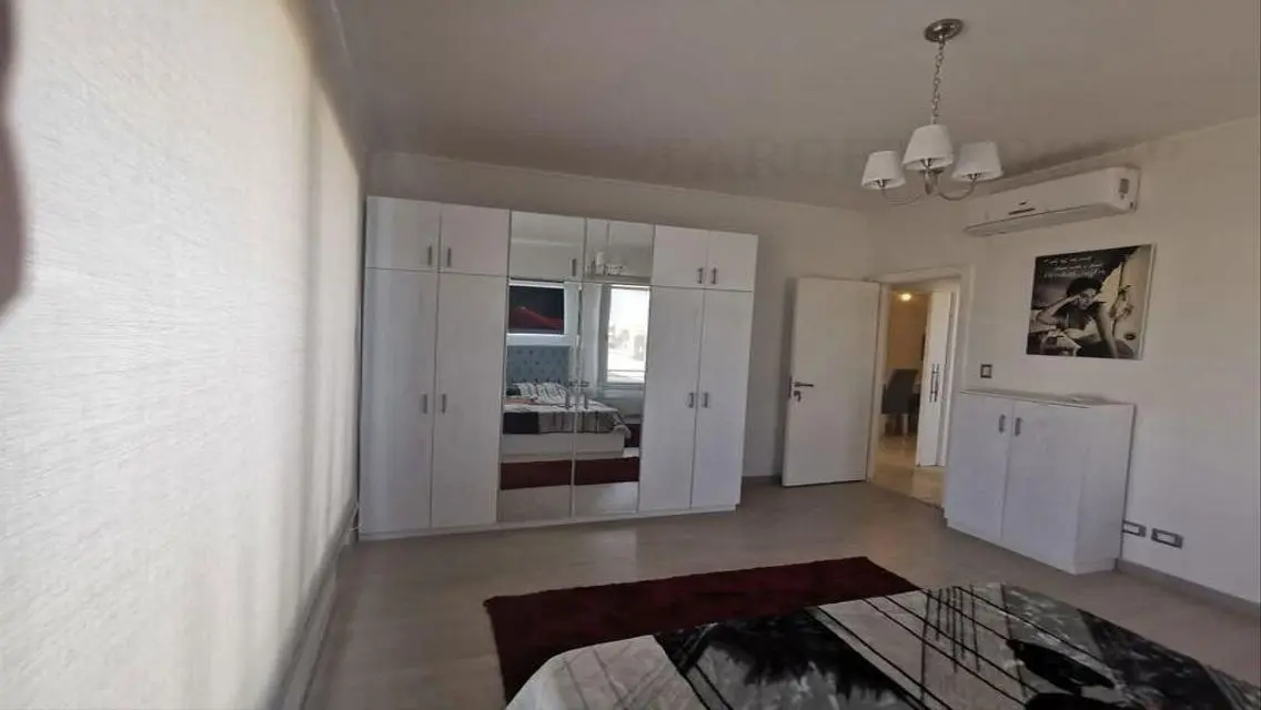 Studio in Village Gate, furnished, ultra modern, f