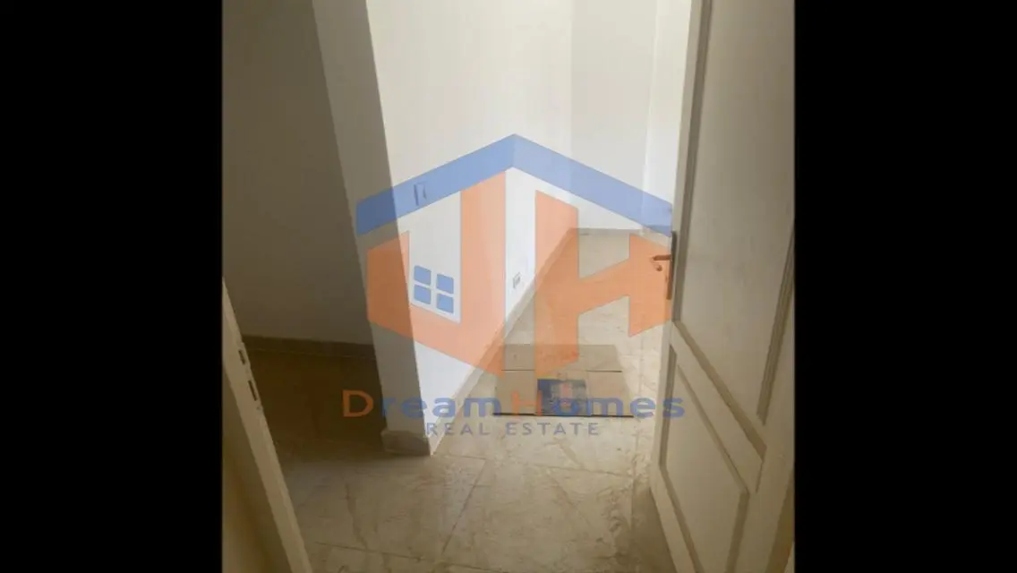 شقة لقطة بأجدد مراحل مدينتي B15 بناصية بحري صريح