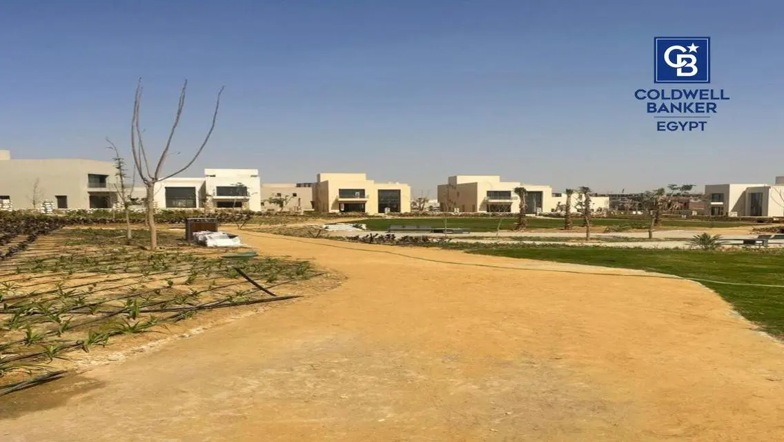 villa Prime location For Sale In O West