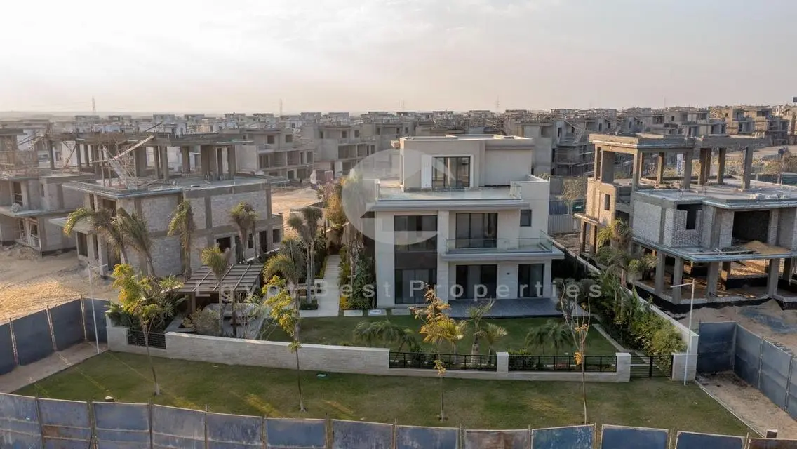 فيلا فاخرة جاهزة للاستلام للبيع في ذا ايستيتس