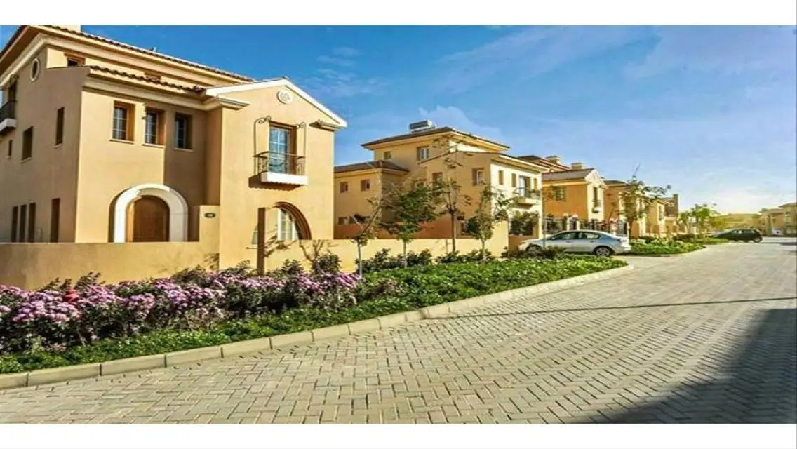 TownHouse ForSale at the lowest price in HYDE PARK