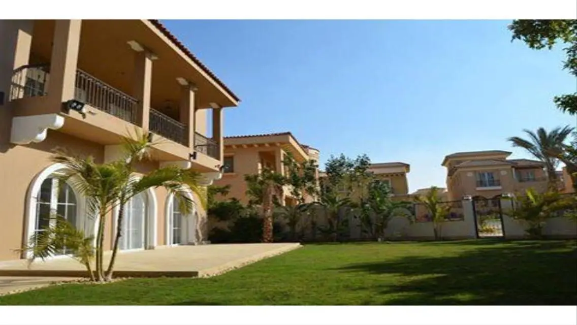 TownHouse ForSale at the lowest price in HYDE PARK