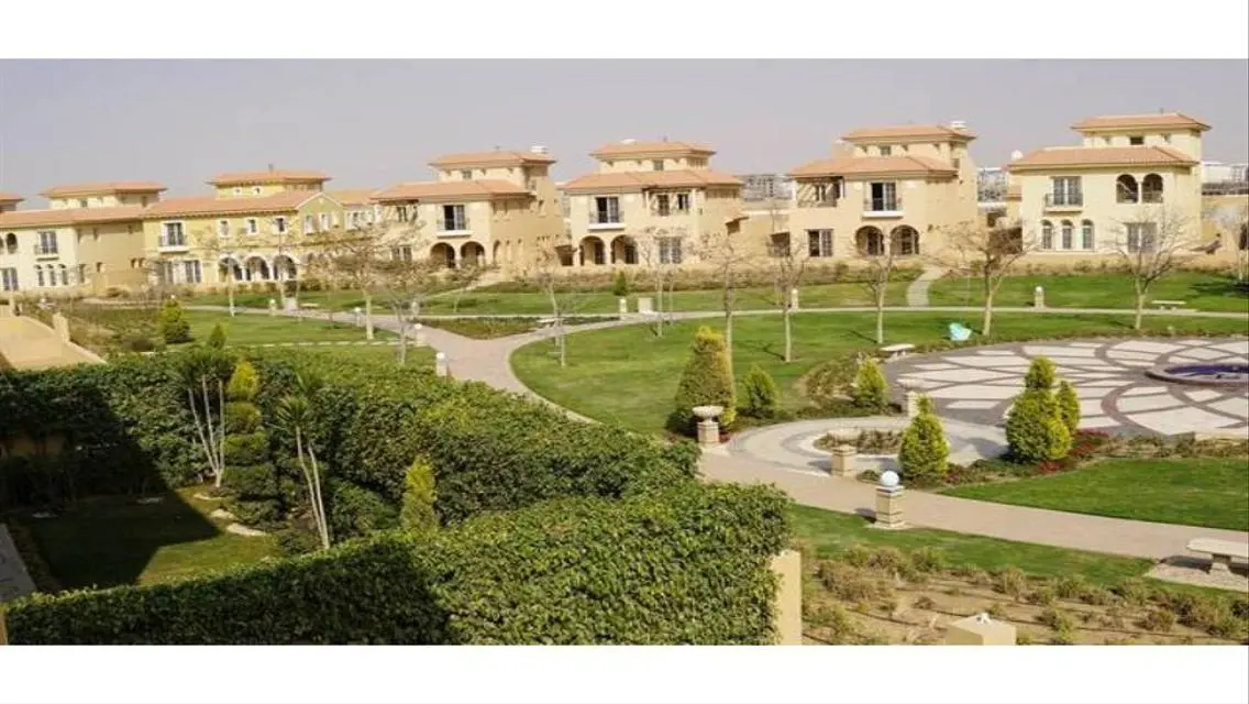 TownHouse ForSale at the lowest price in HYDE PARK