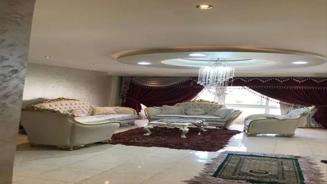 شقه لقطه للبيع كاش مدينتى B11 مساحة 200م وايد جارد