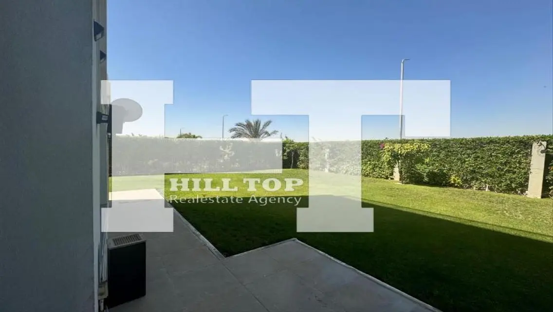 Family House For Sale At The Crown Palm Hills