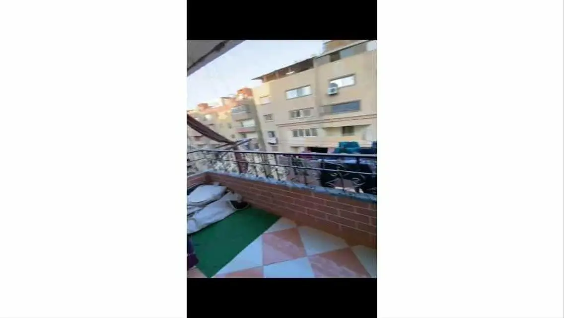 شقه للبيع في شارع مكه زهراء المعادي بحري صريح