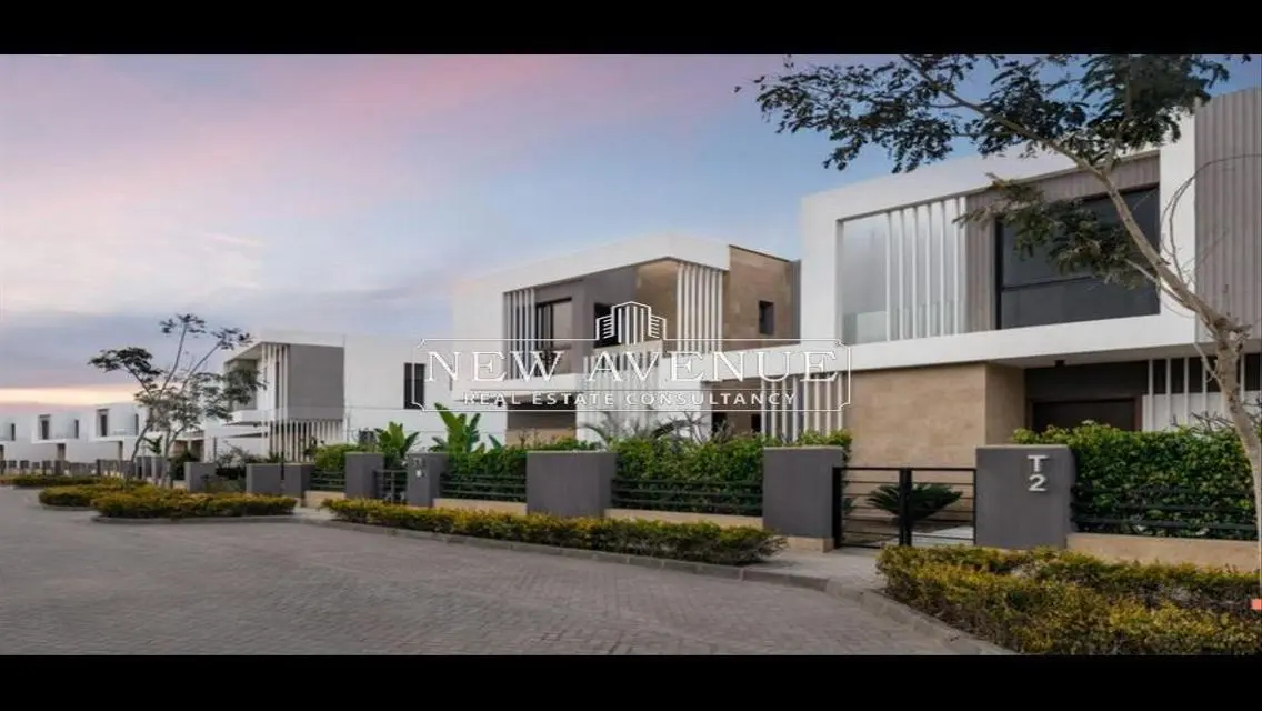 Fully finished Ground Duplex resale in zed east