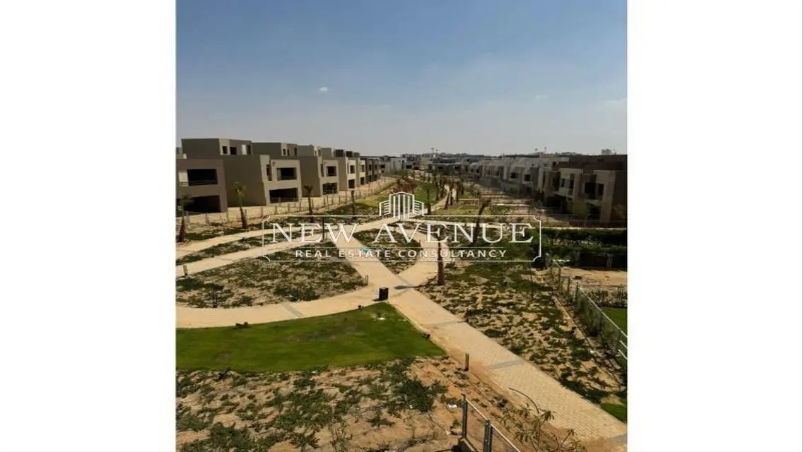 فيلا جاهزة للاستلام 3/4 تشطيب في ذا كراون