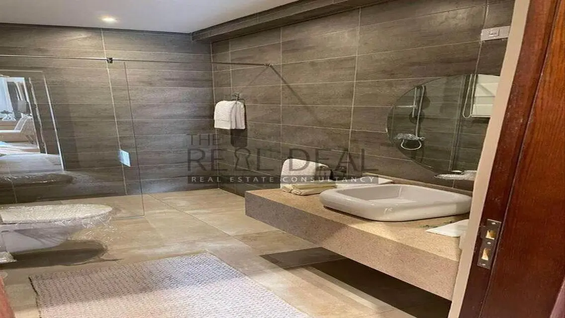 لسرعة البيع فيلا استلام فورى فى ستون بارك اول تجمع