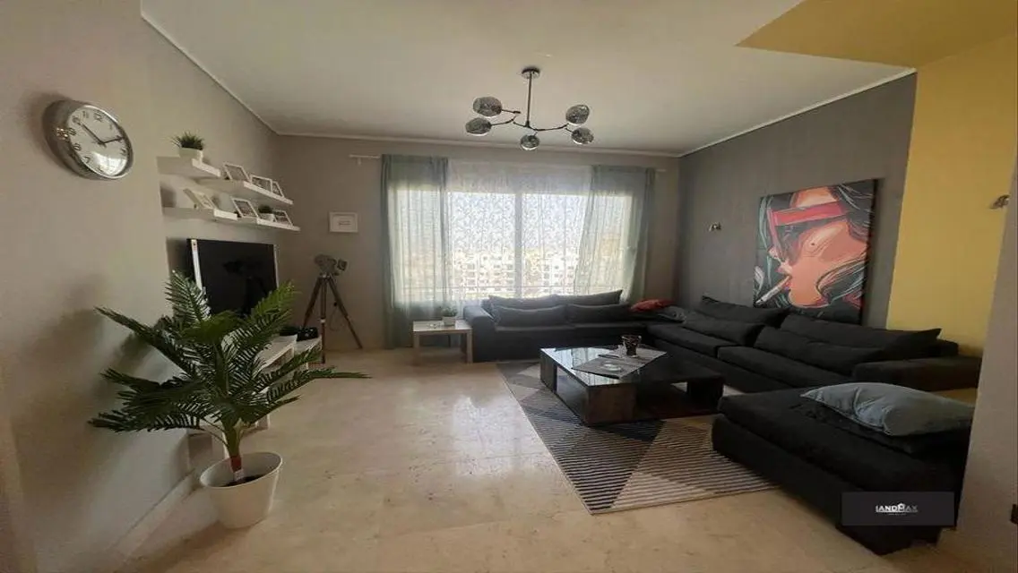 Rent Modern Studio in Palm Hills Village Gate