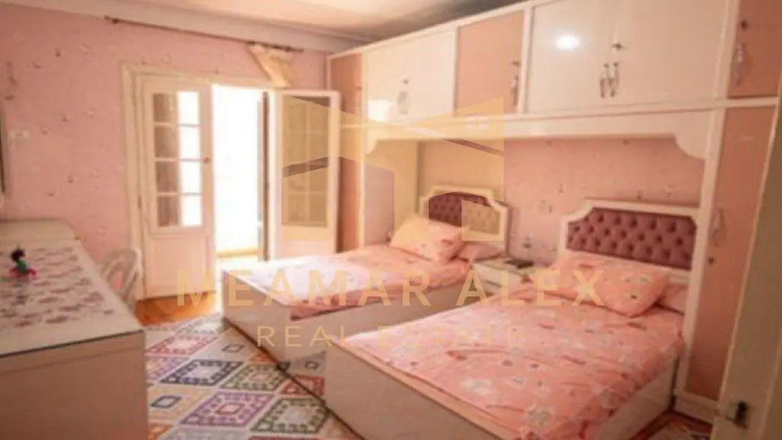 شقة مميزه للبيع في145م  سموحه امام بوابه النادي
