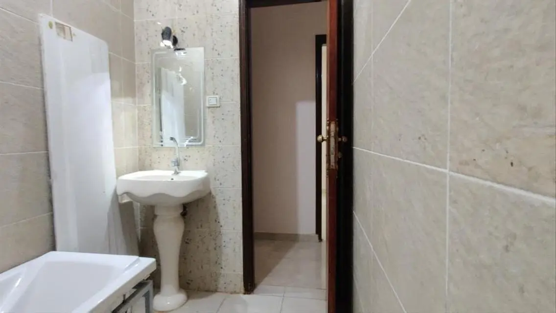 شقة لقطة للبيع فى المعادى الجديدة تشطيب سوبر لوكس