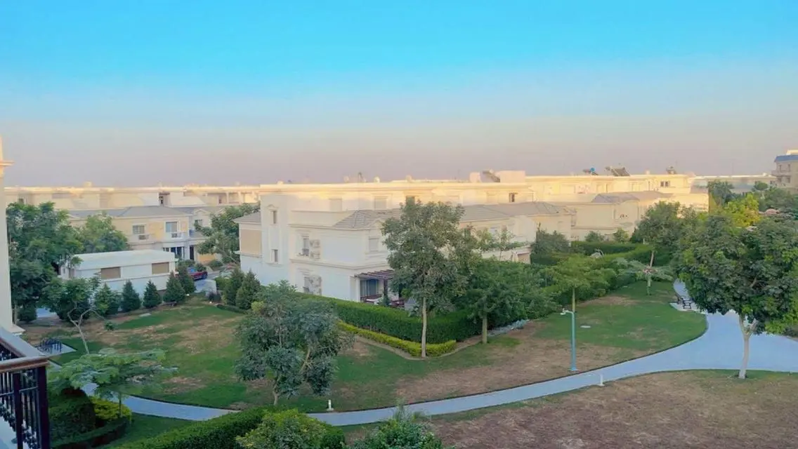 Resale 269m +roof 75m - FF - RTM - on pool view